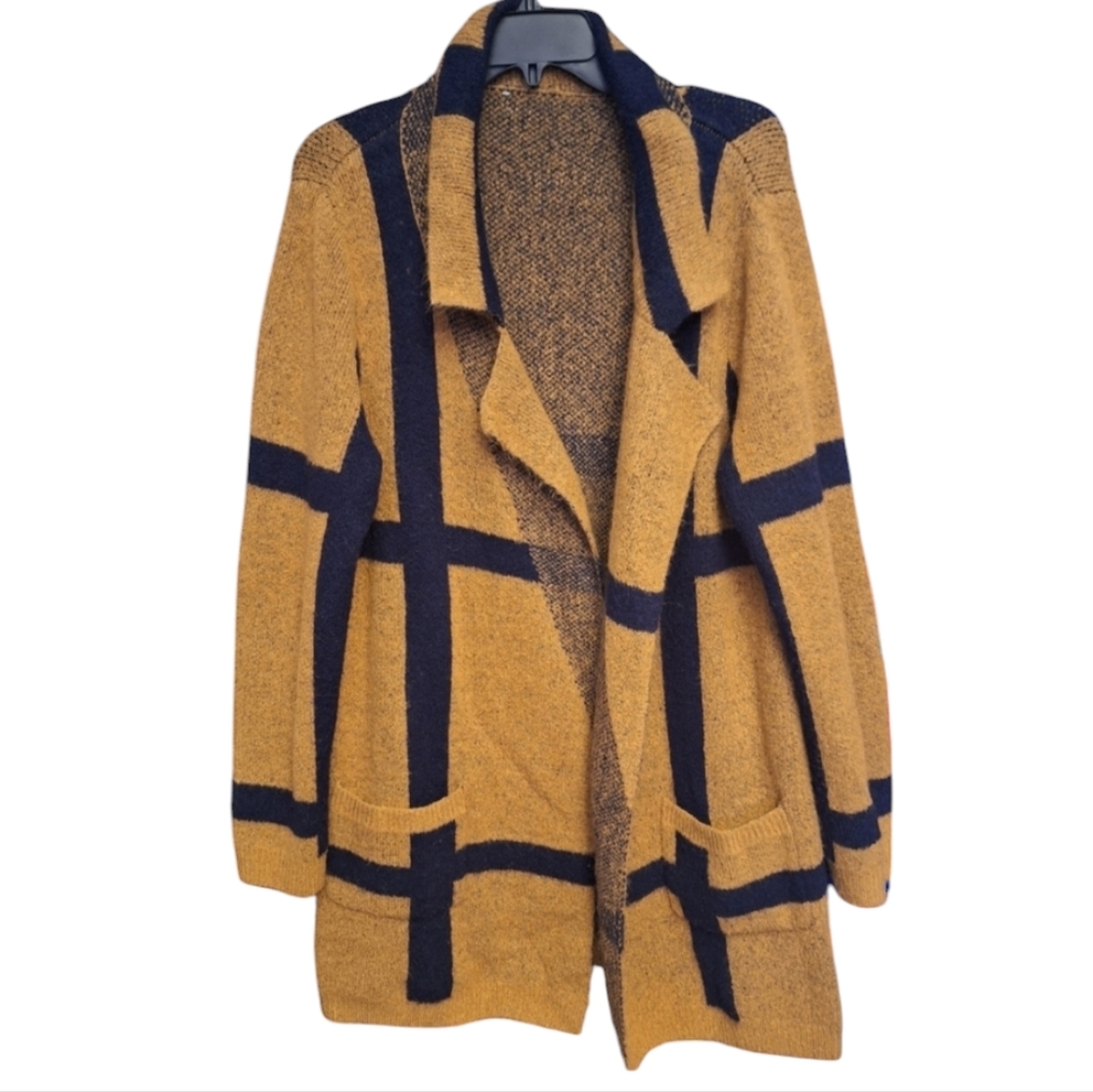 Women's cardigan sweater